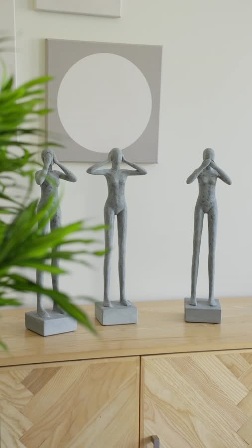 Скульптура TREEZ Effectory - Philosopher's Stone -Триптих "Недеяние зла"- Дымчато-серый песок фото